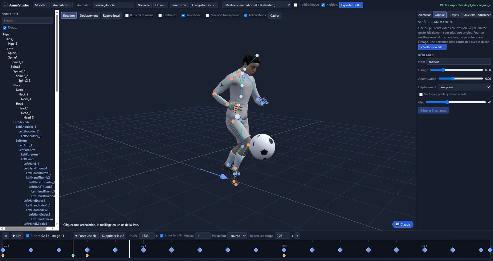 AnimStudio : un joueur 3D en maillot blanc dribble le ballon, squelette et courbes d'animation visibles.